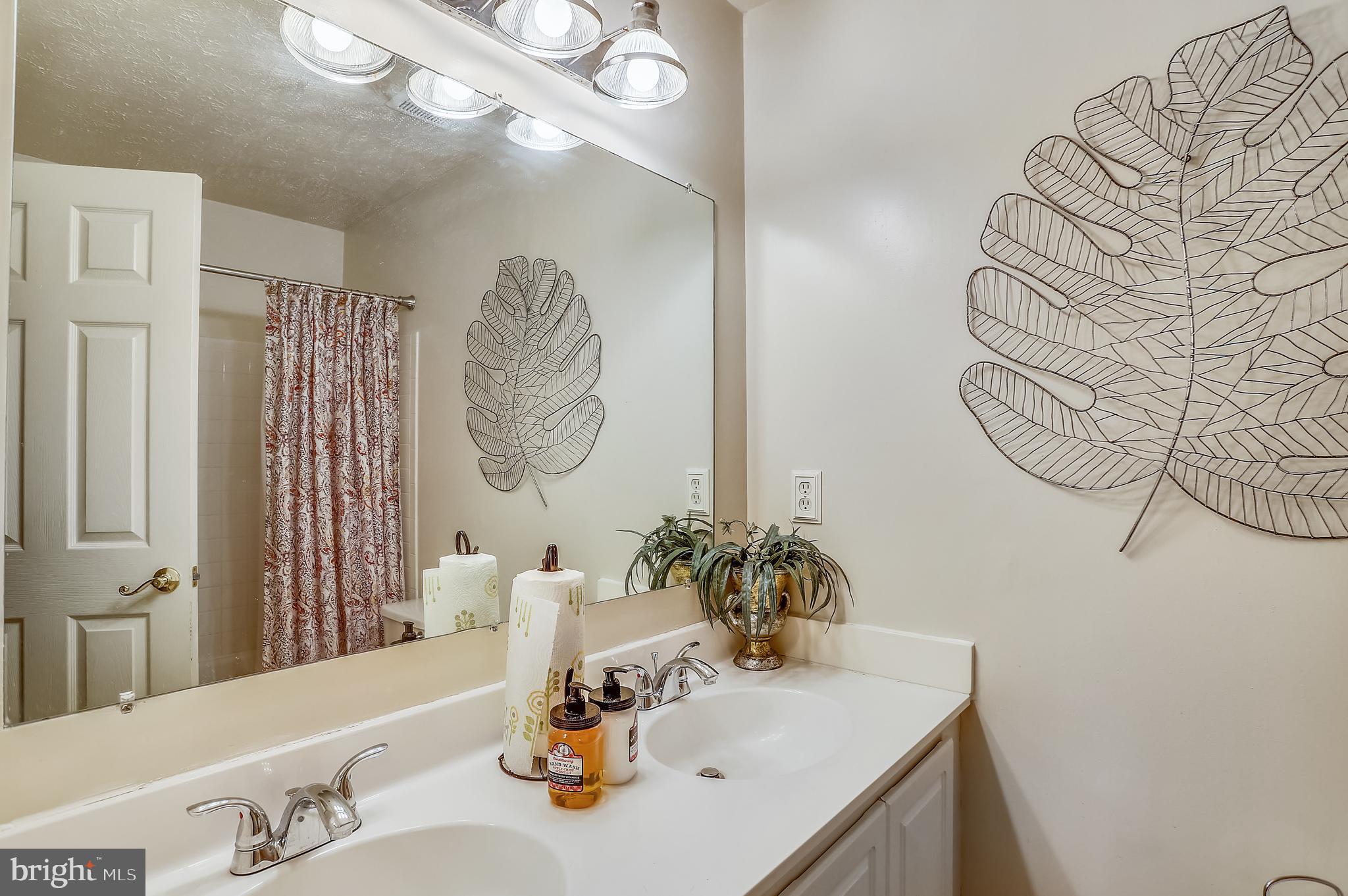 SPRINGFIELD MANOR - Residential