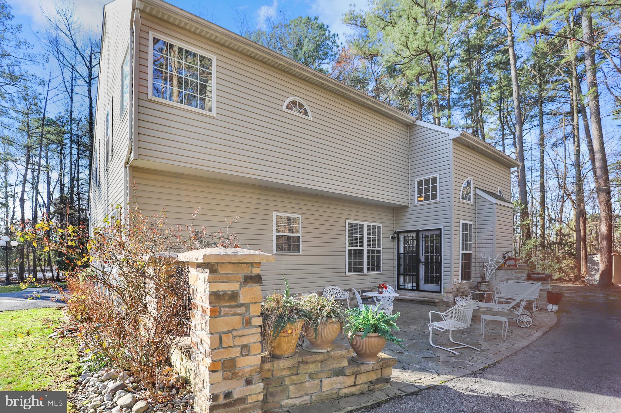 SPRINGFIELD MANOR - Residential