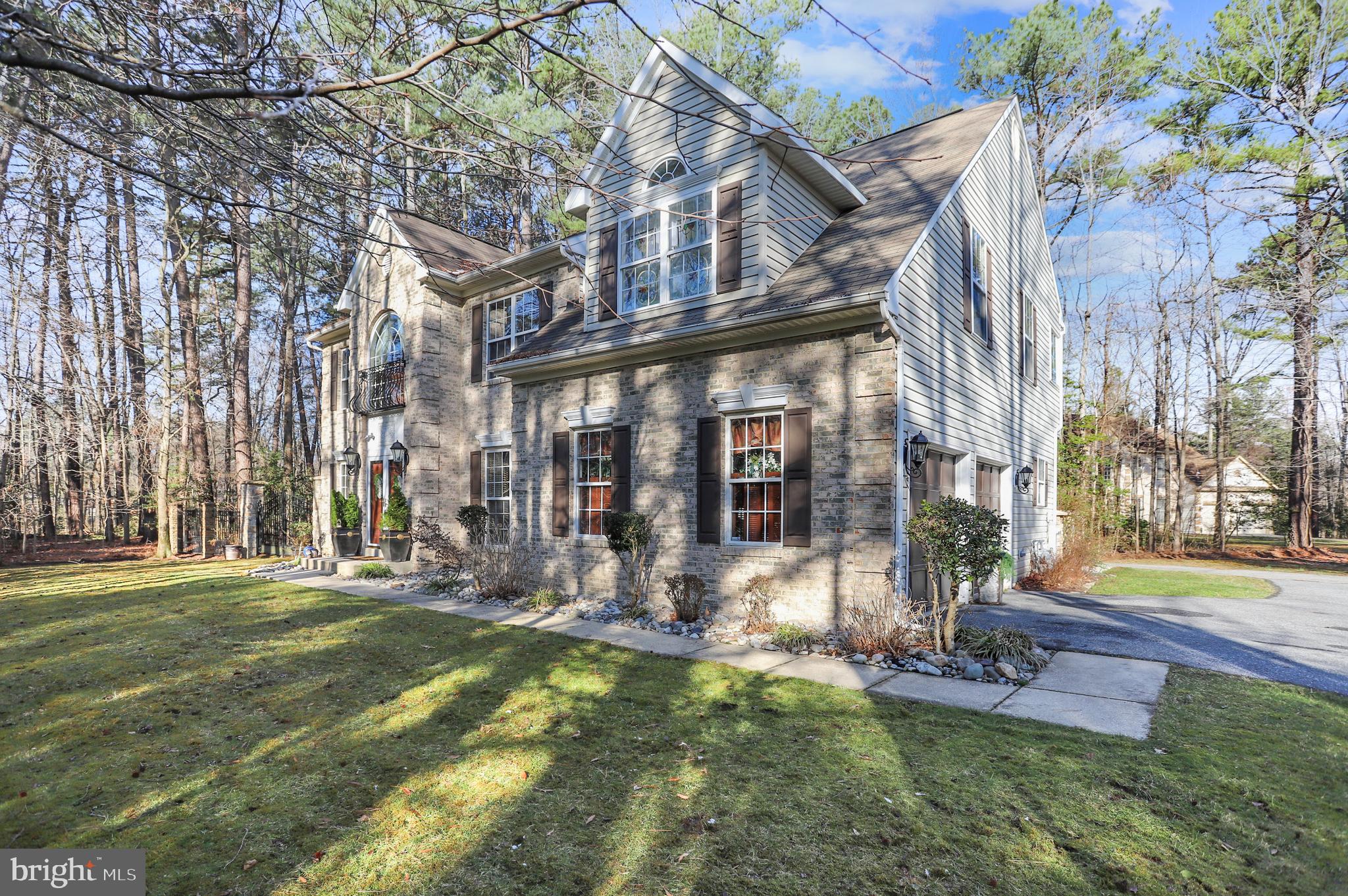 SPRINGFIELD MANOR - Residential