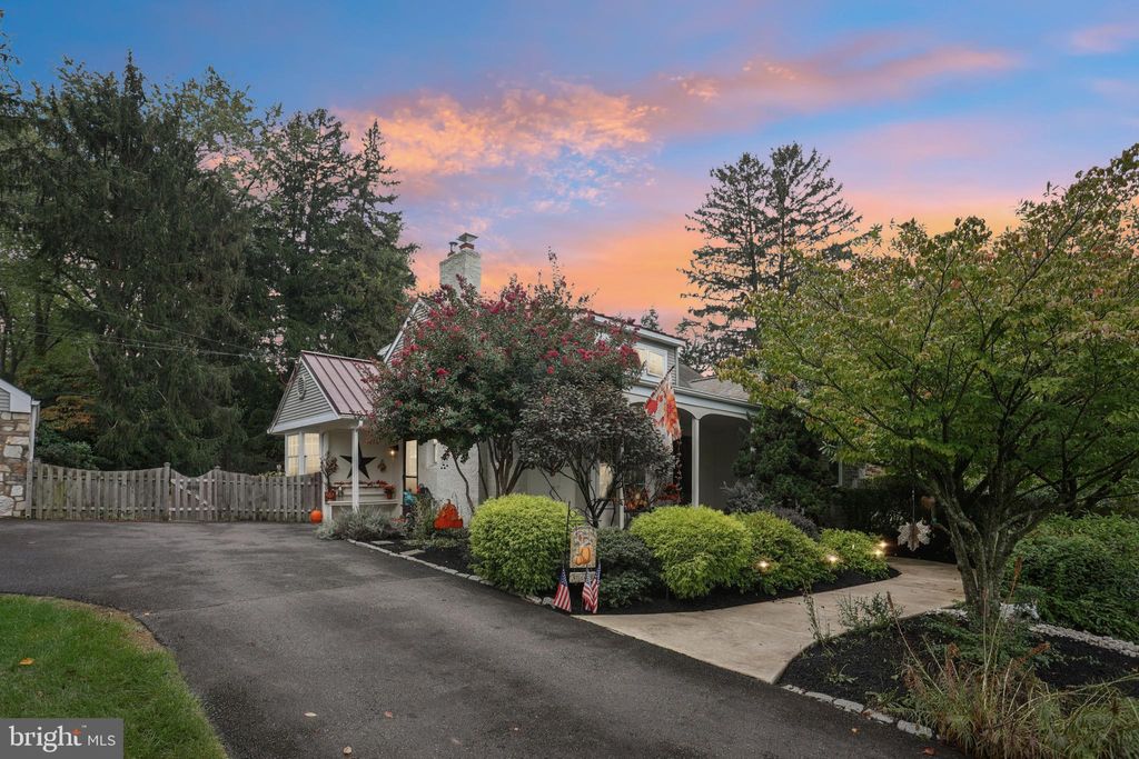 Photo of 902 Manor Lane, SOUTHAMPTON, PA 18966 (MLS # PABU2105452)