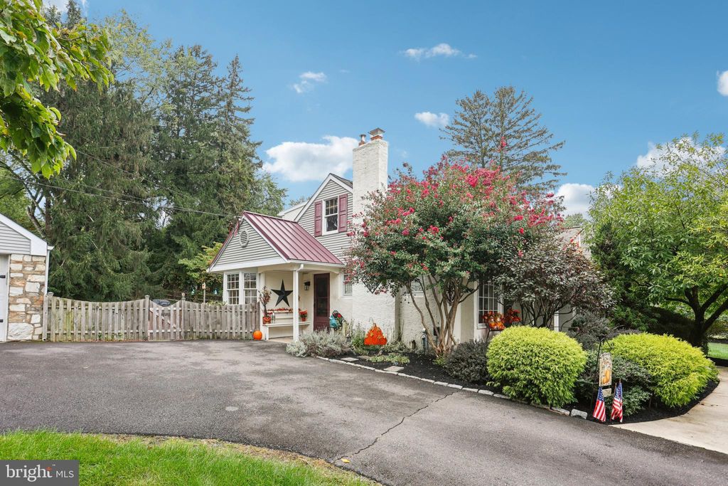 Photo of 902 Manor Lane, SOUTHAMPTON, PA 18966 (MLS # PABU2105452)