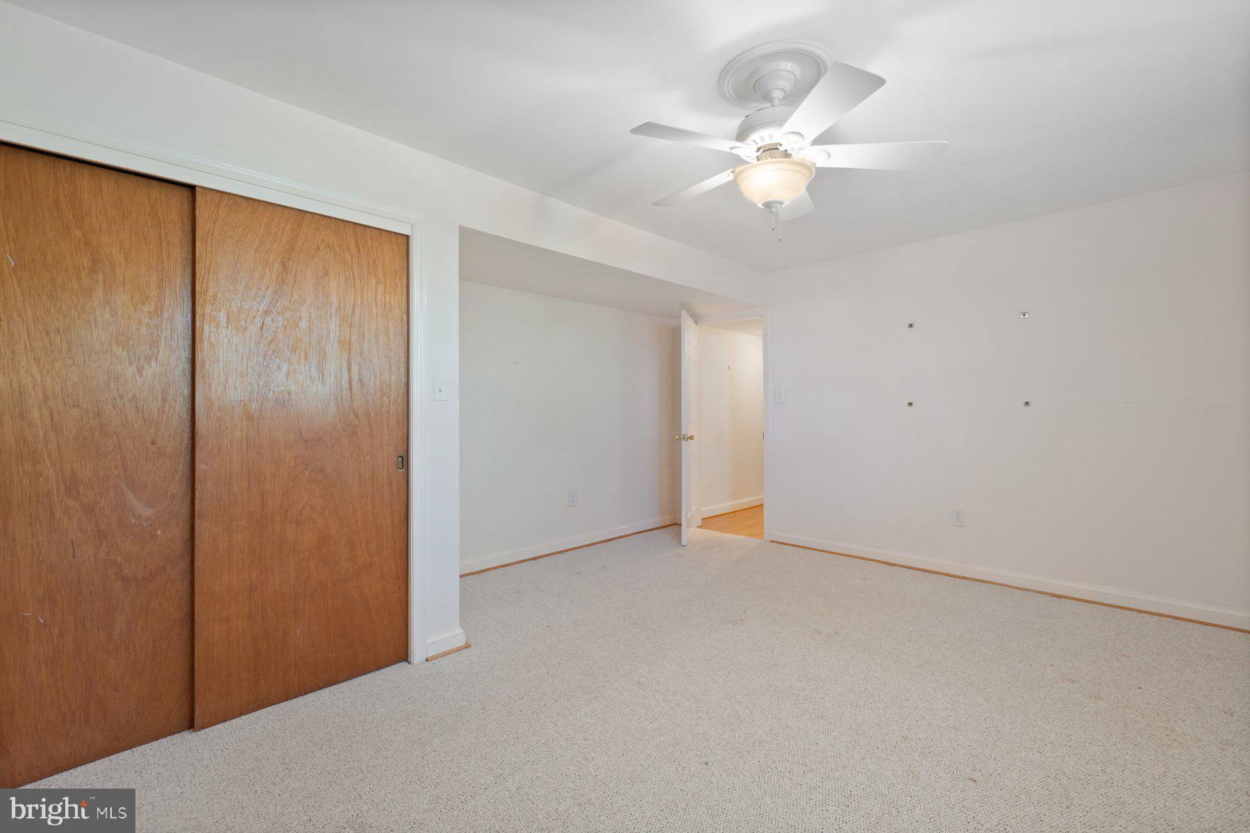 COUNTRY CLUB GROVE - Residential