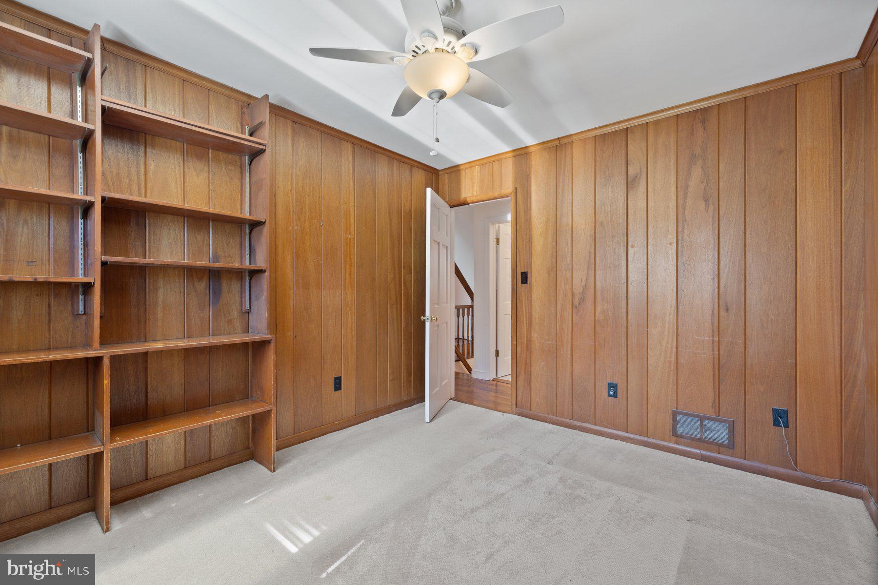 COUNTRY CLUB GROVE - Residential