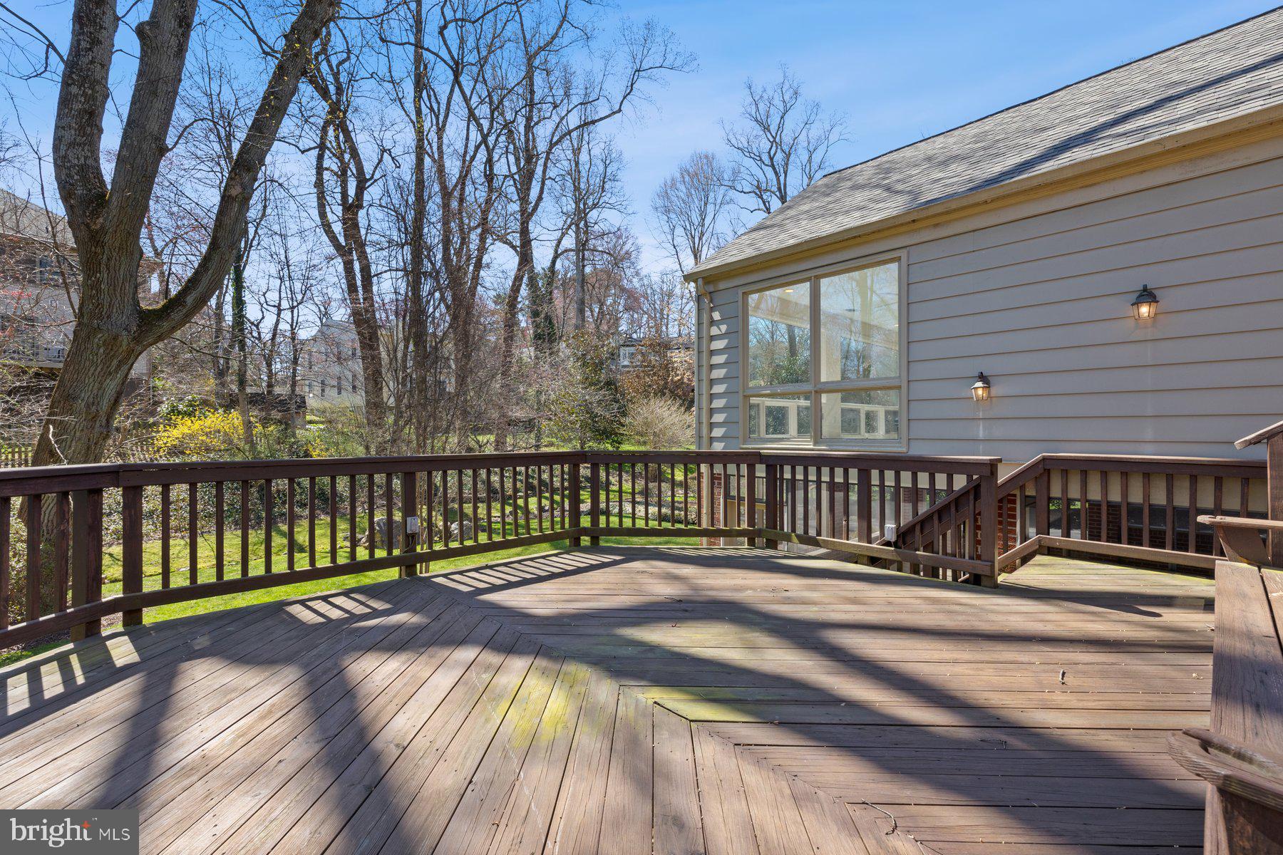 COUNTRY CLUB GROVE - Residential