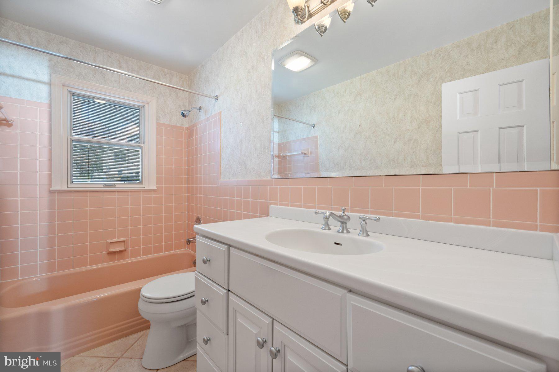 COUNTRY CLUB GROVE - Residential