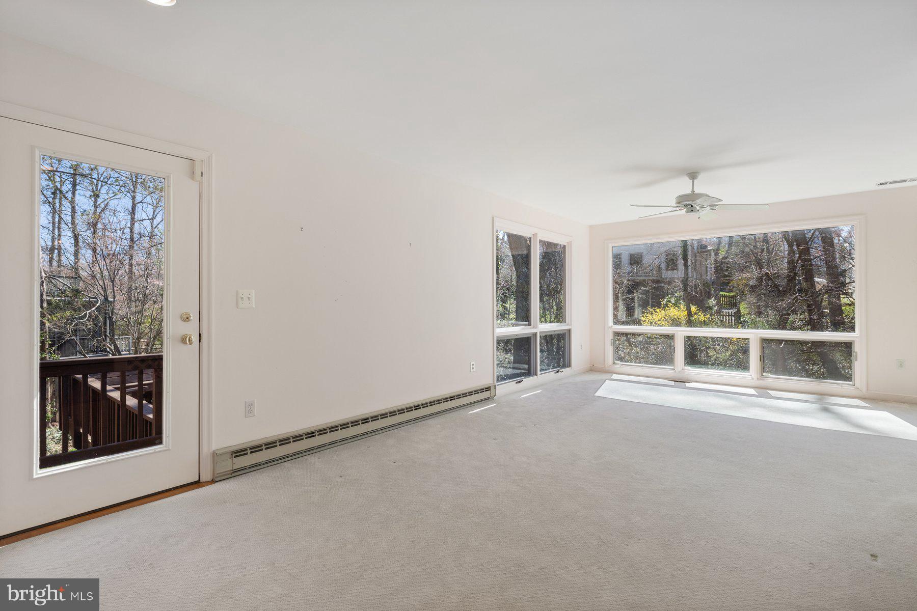 COUNTRY CLUB GROVE - Residential