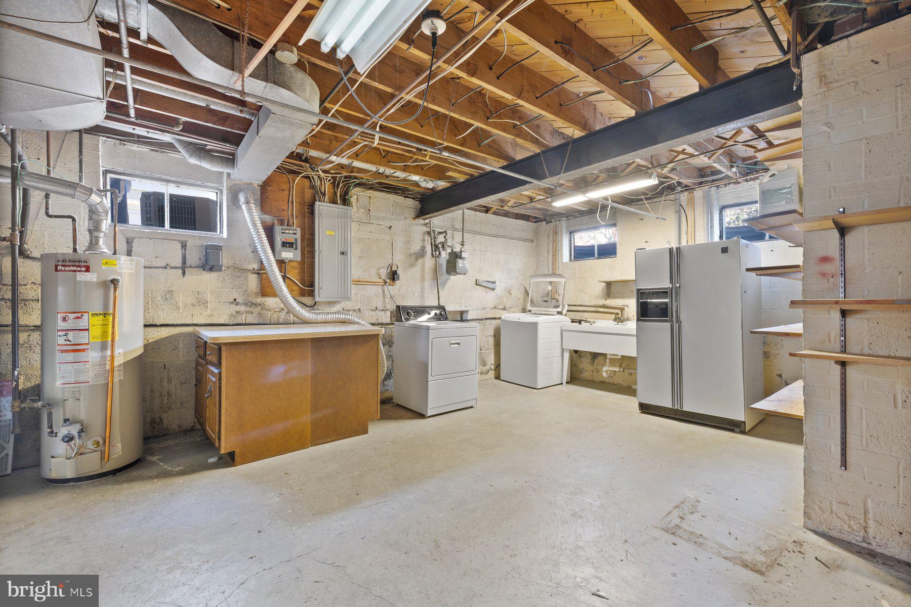 COUNTRY CLUB GROVE - Residential