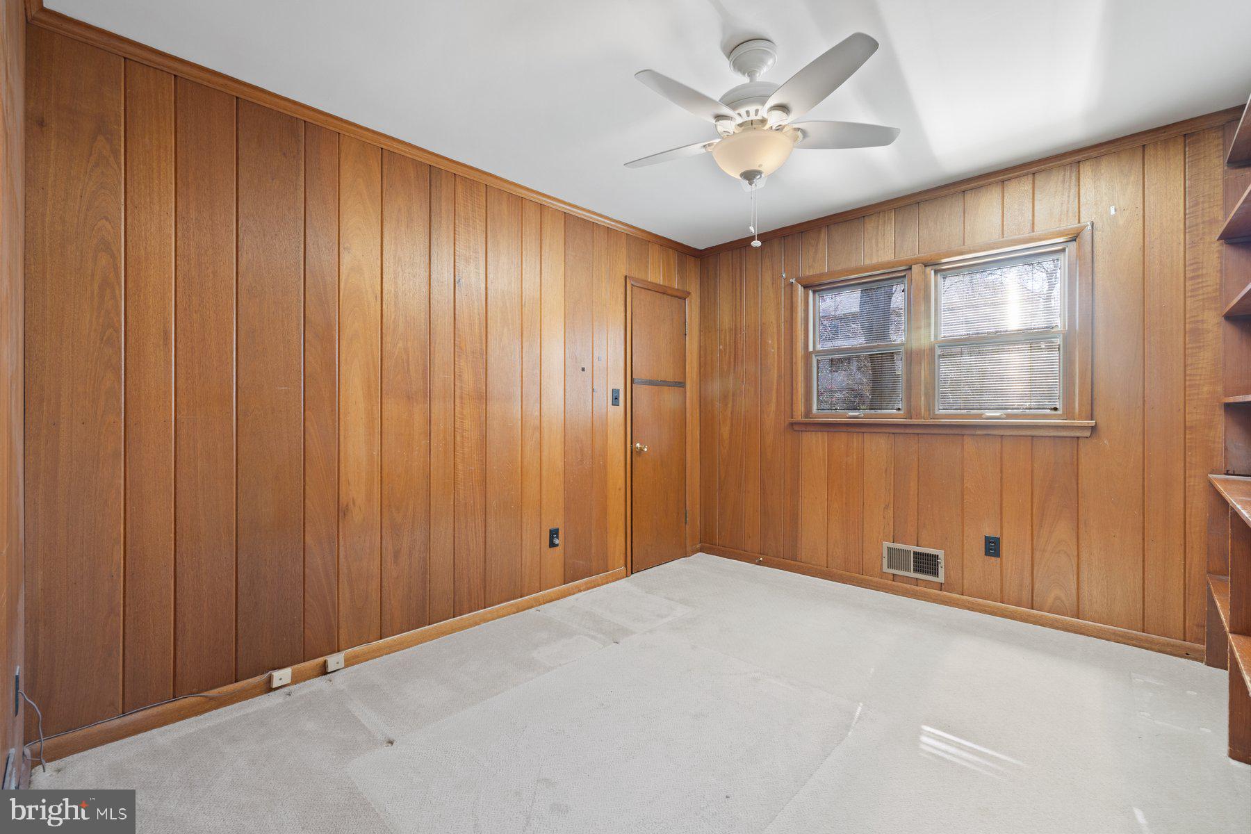 COUNTRY CLUB GROVE - Residential