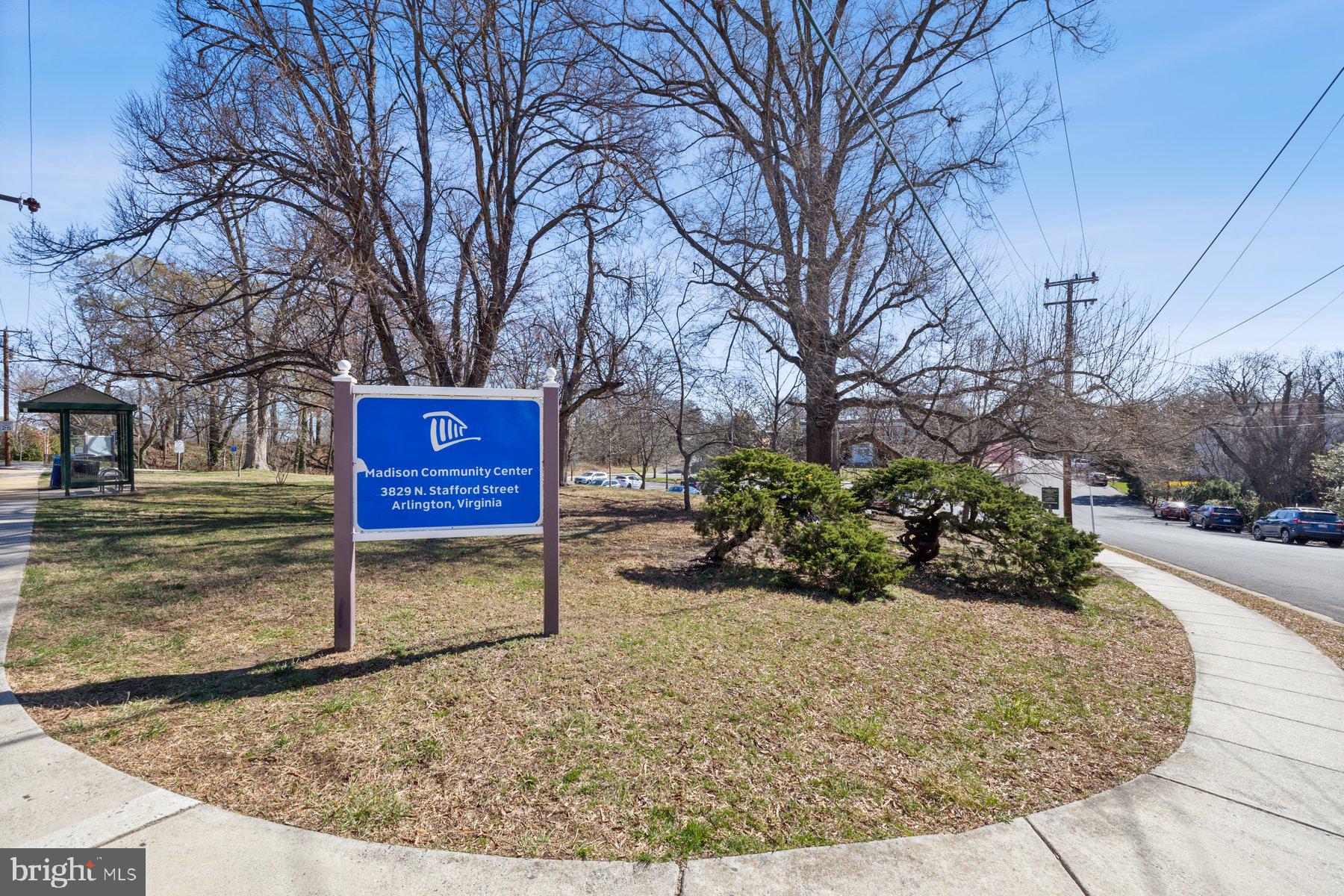 COUNTRY CLUB GROVE - Residential