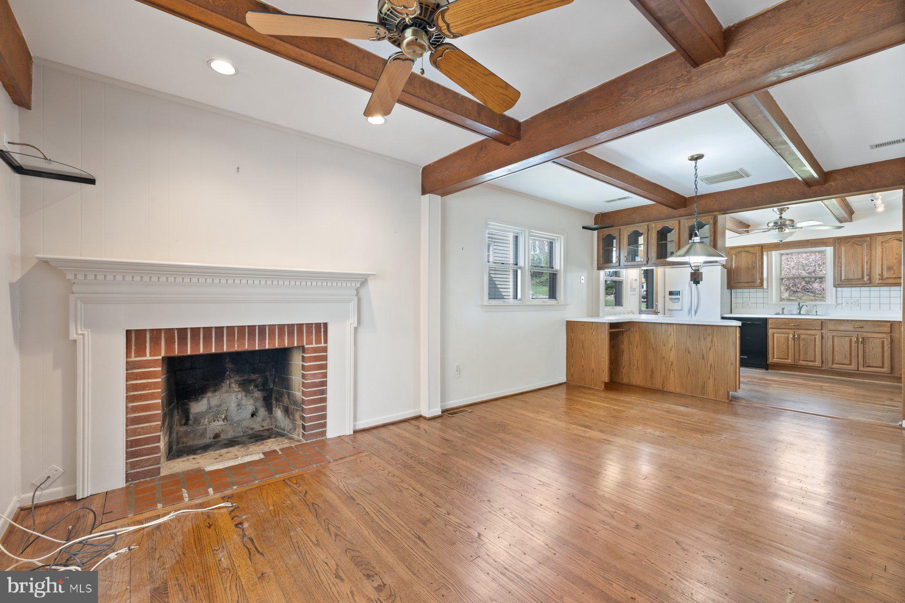 COUNTRY CLUB GROVE - Residential