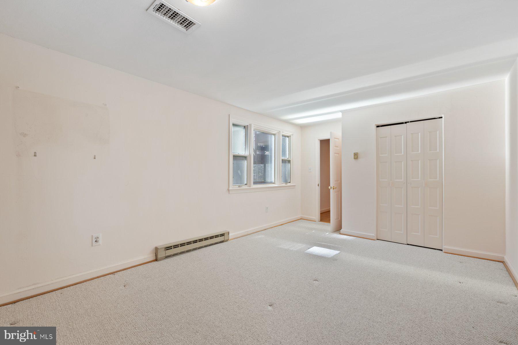 COUNTRY CLUB GROVE - Residential