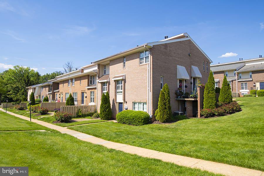 1699 YALE PLACE 344
