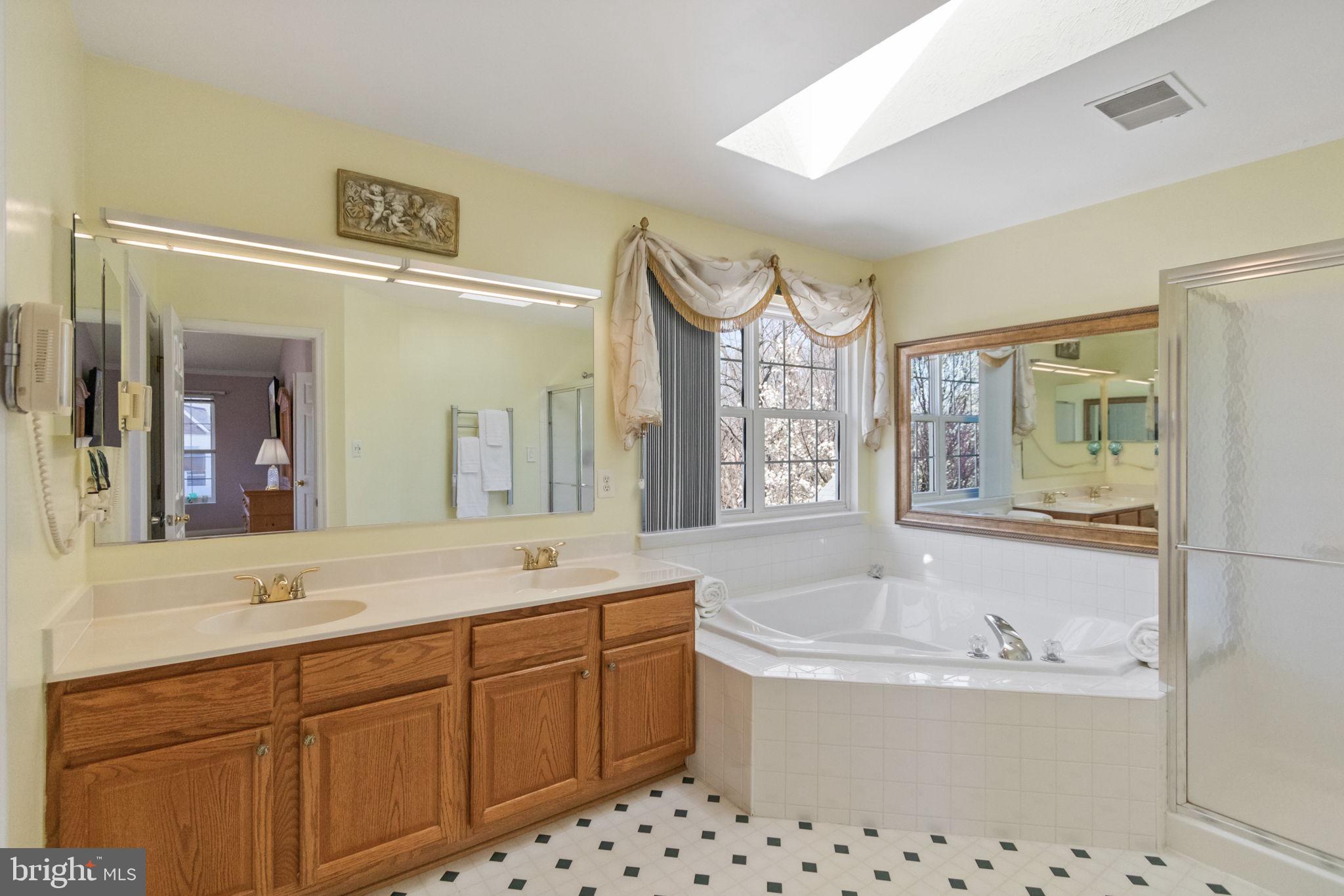 WAYSIDE VILLAGE - Residential