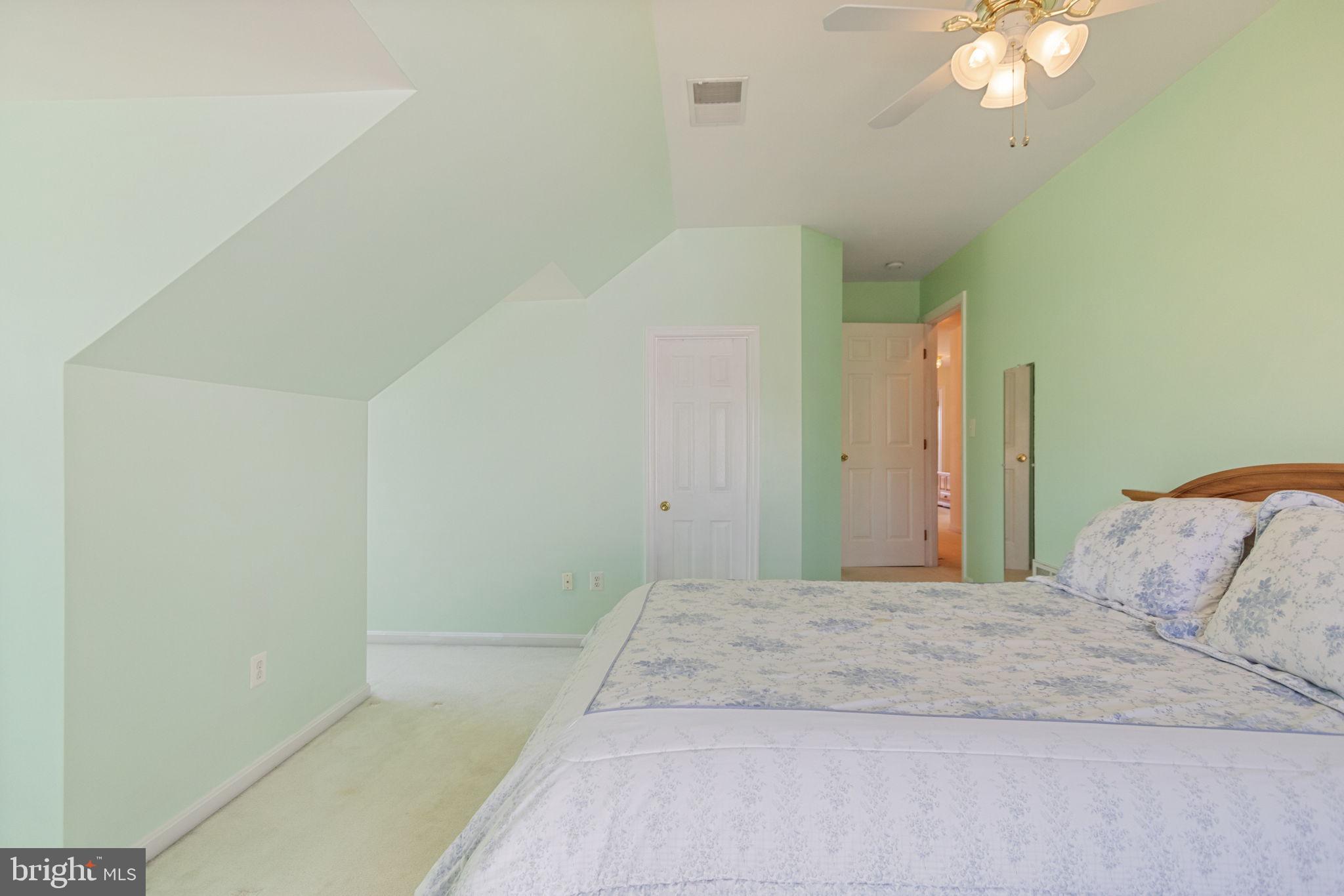 WAYSIDE VILLAGE - Residential