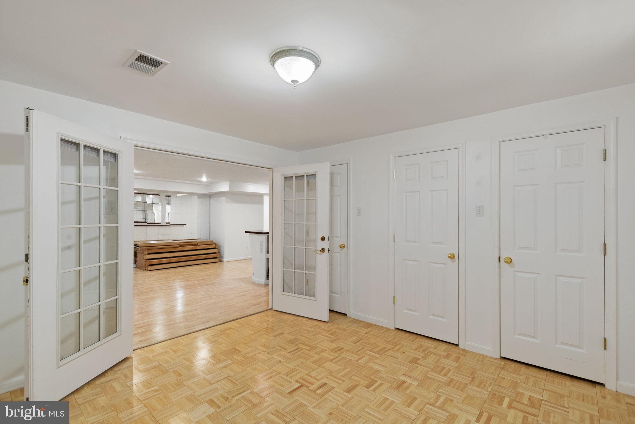 WAYSIDE VILLAGE - Residential