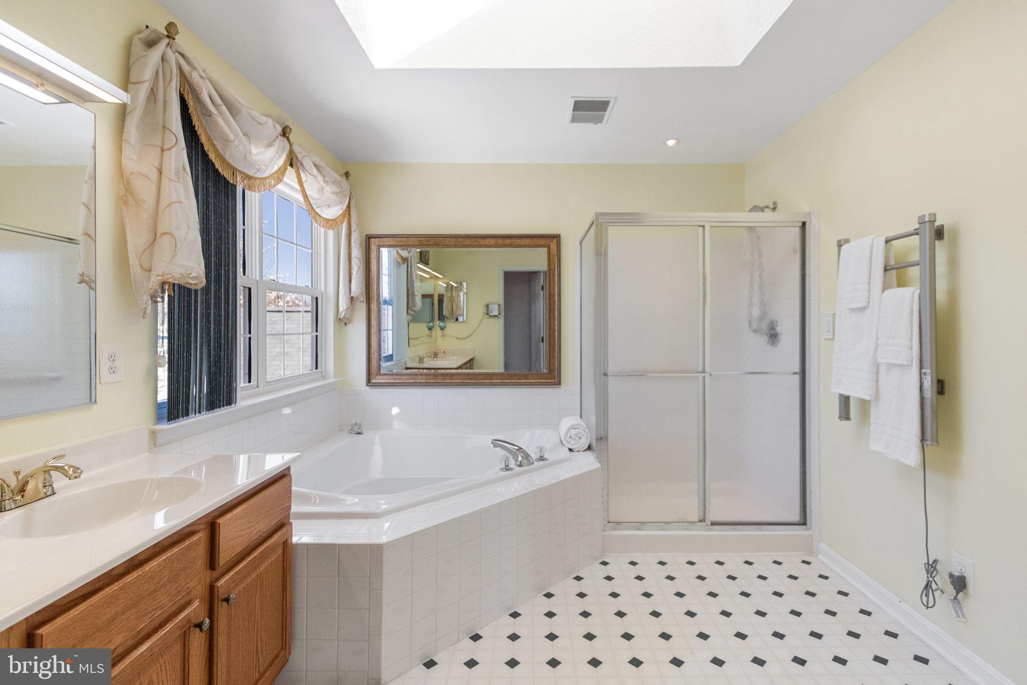 WAYSIDE VILLAGE - Residential