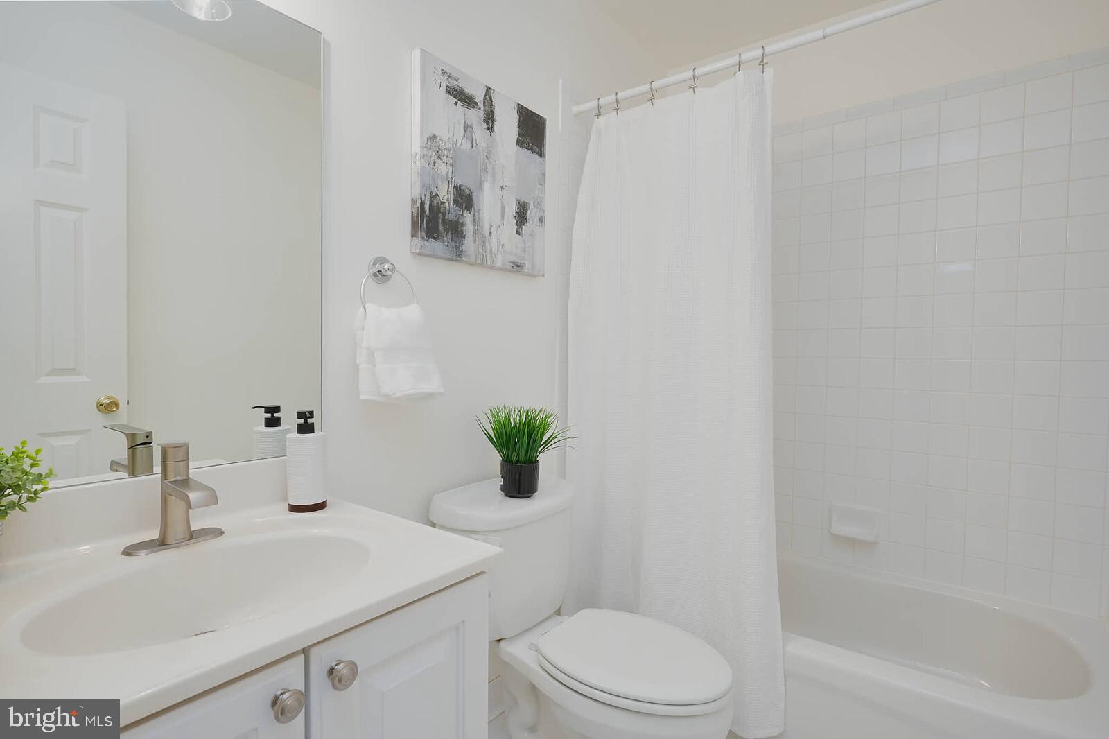 TARA - LEEWAY HEIGHTS - Residential