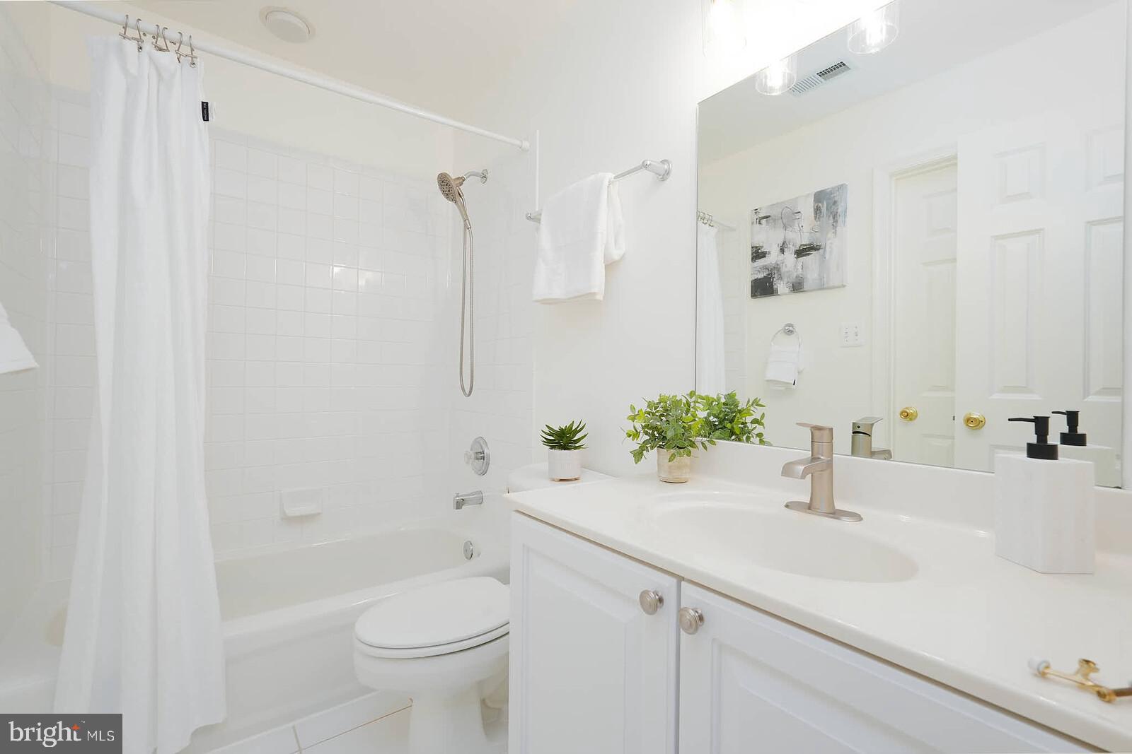 TARA - LEEWAY HEIGHTS - Residential