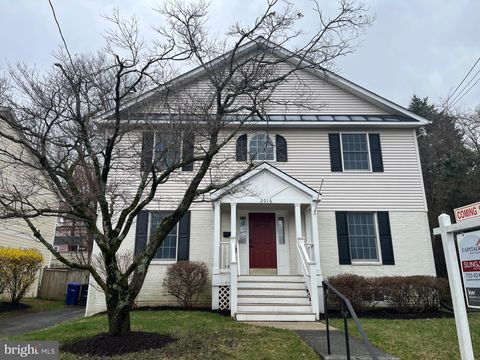 2016 N GREENBRIER STREET ARLINGTON VA 22205