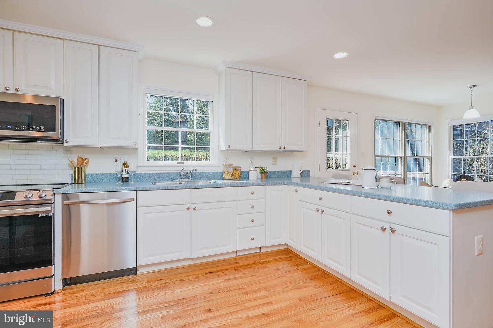 TARA - LEEWAY HEIGHTS - Residential