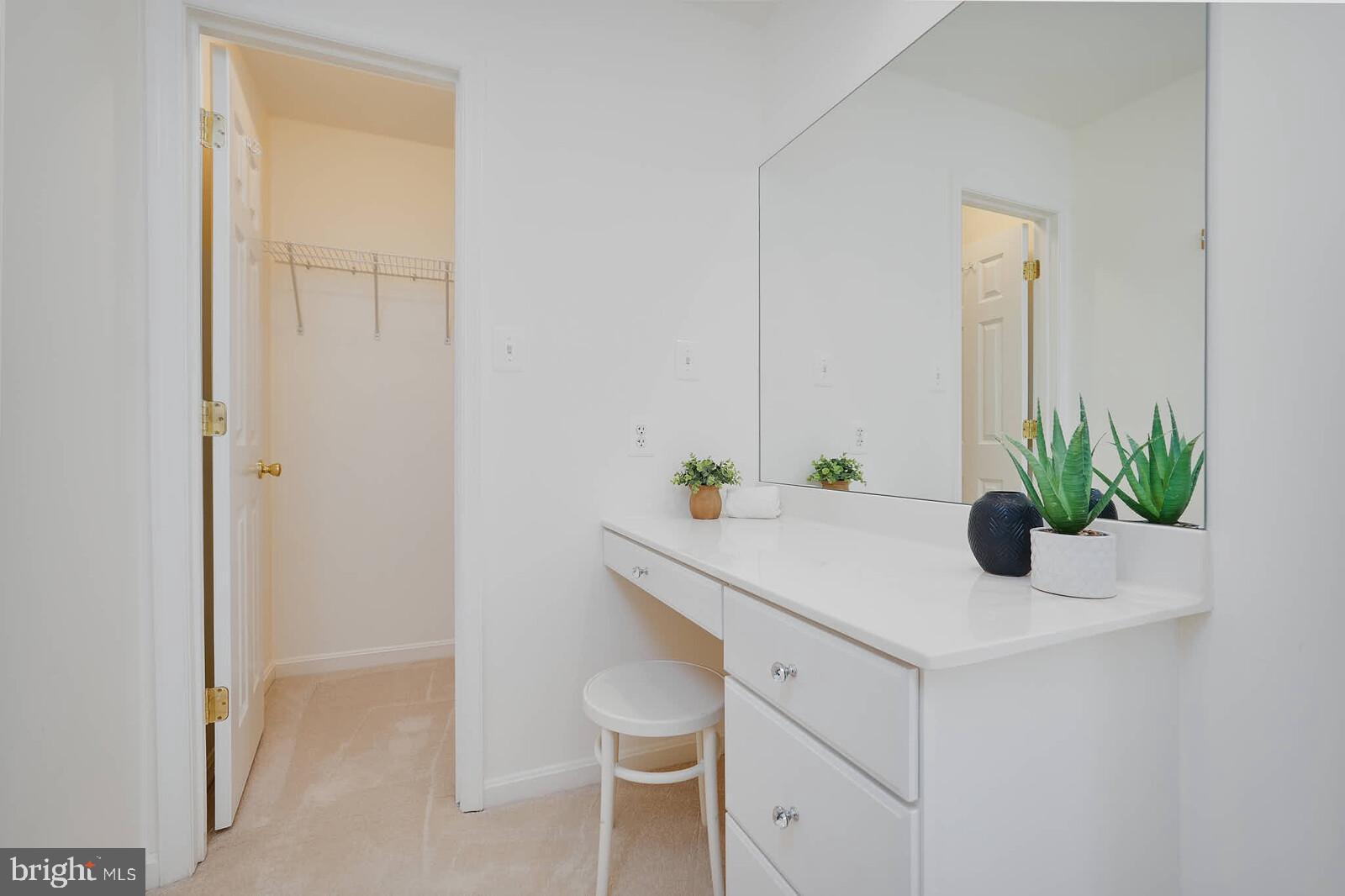 TARA - LEEWAY HEIGHTS - Residential