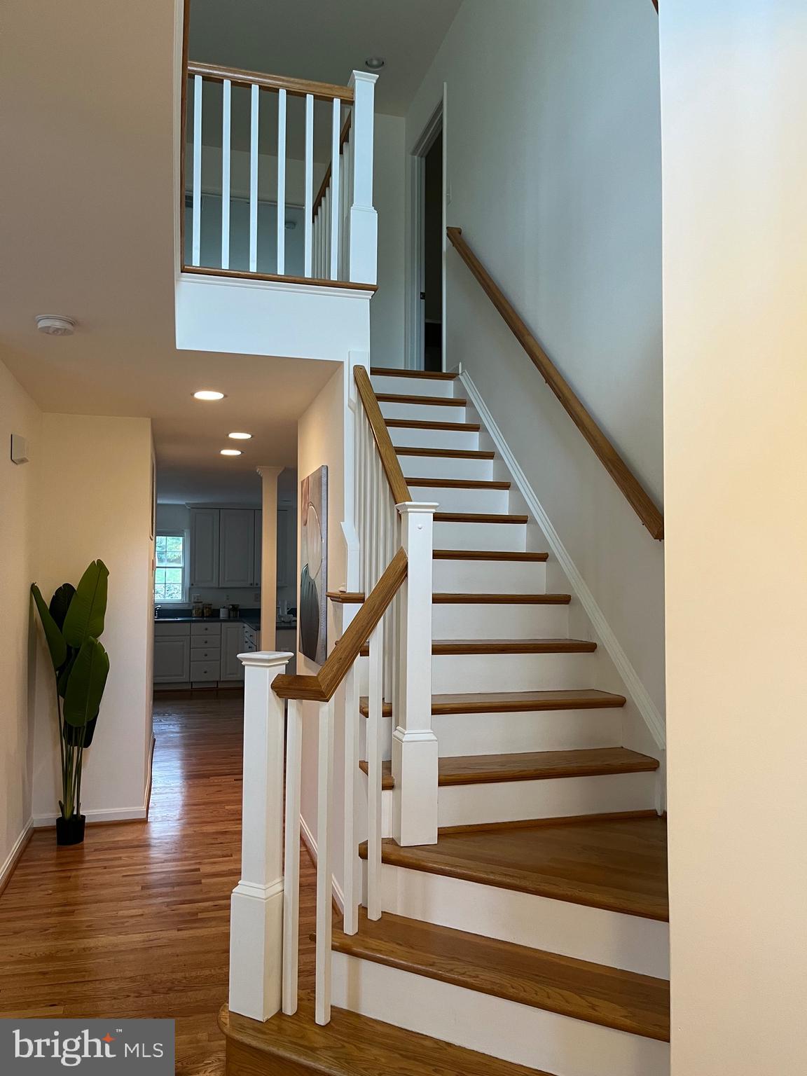 2016 N GREENBRIER STREET