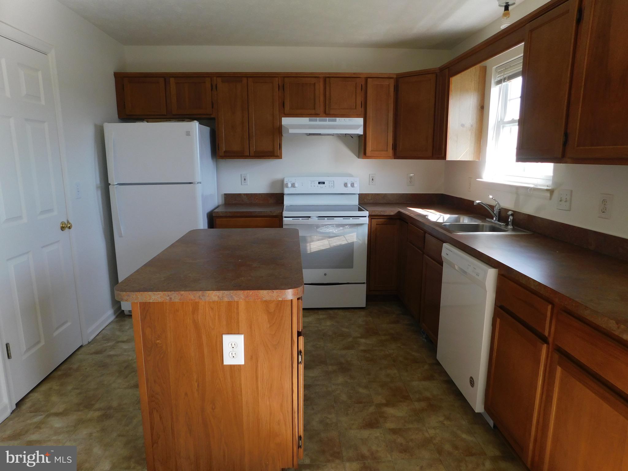 WINDSTONE TOWNHOMES - Residential Lease