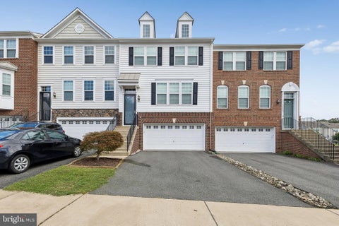 Townhouse For Rent - 16655 Danridge Manor Drive<br/> Prince William County, WOODBRIDGE, VA 22191