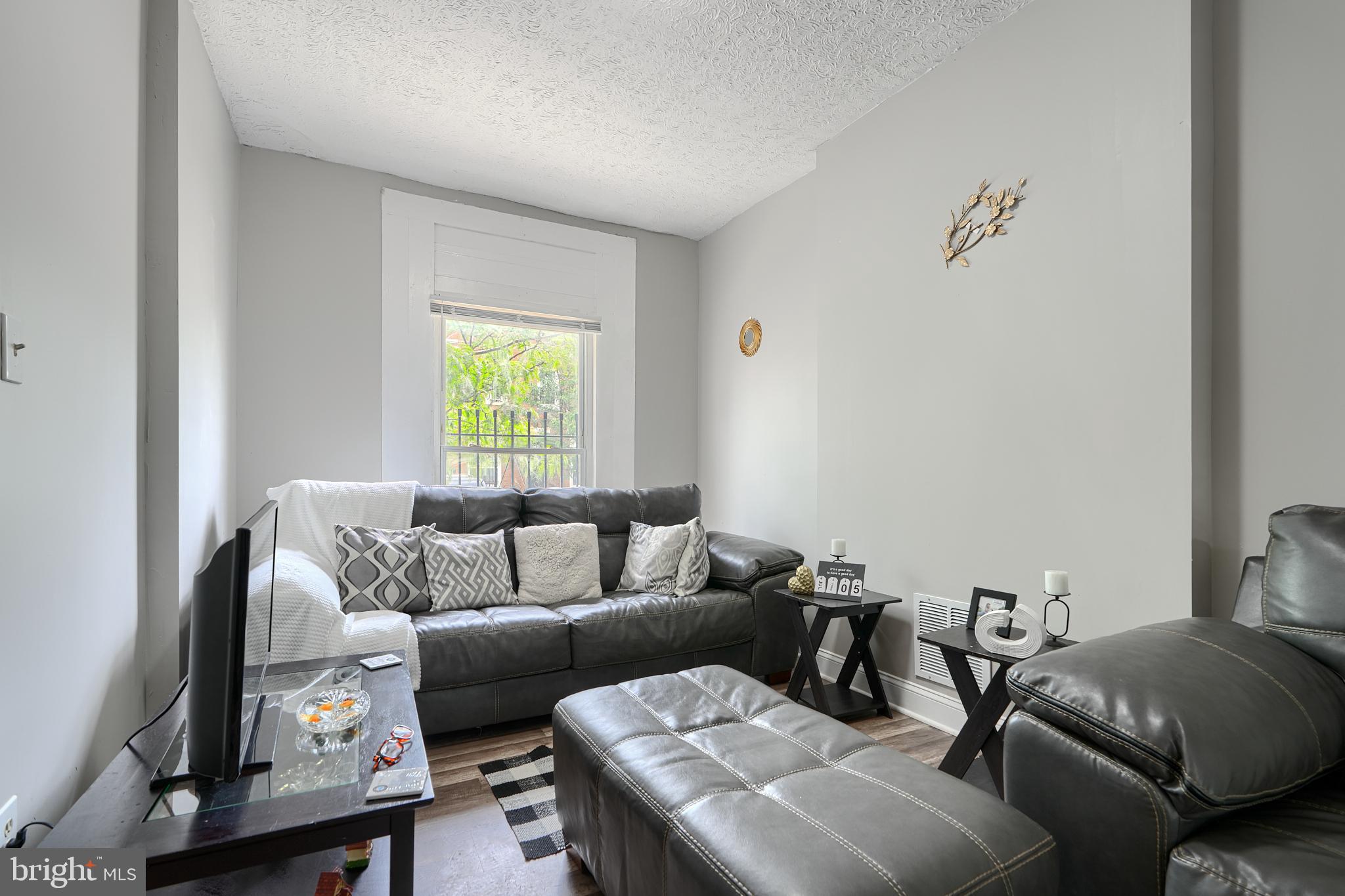 MADISON EASTEND - Residential