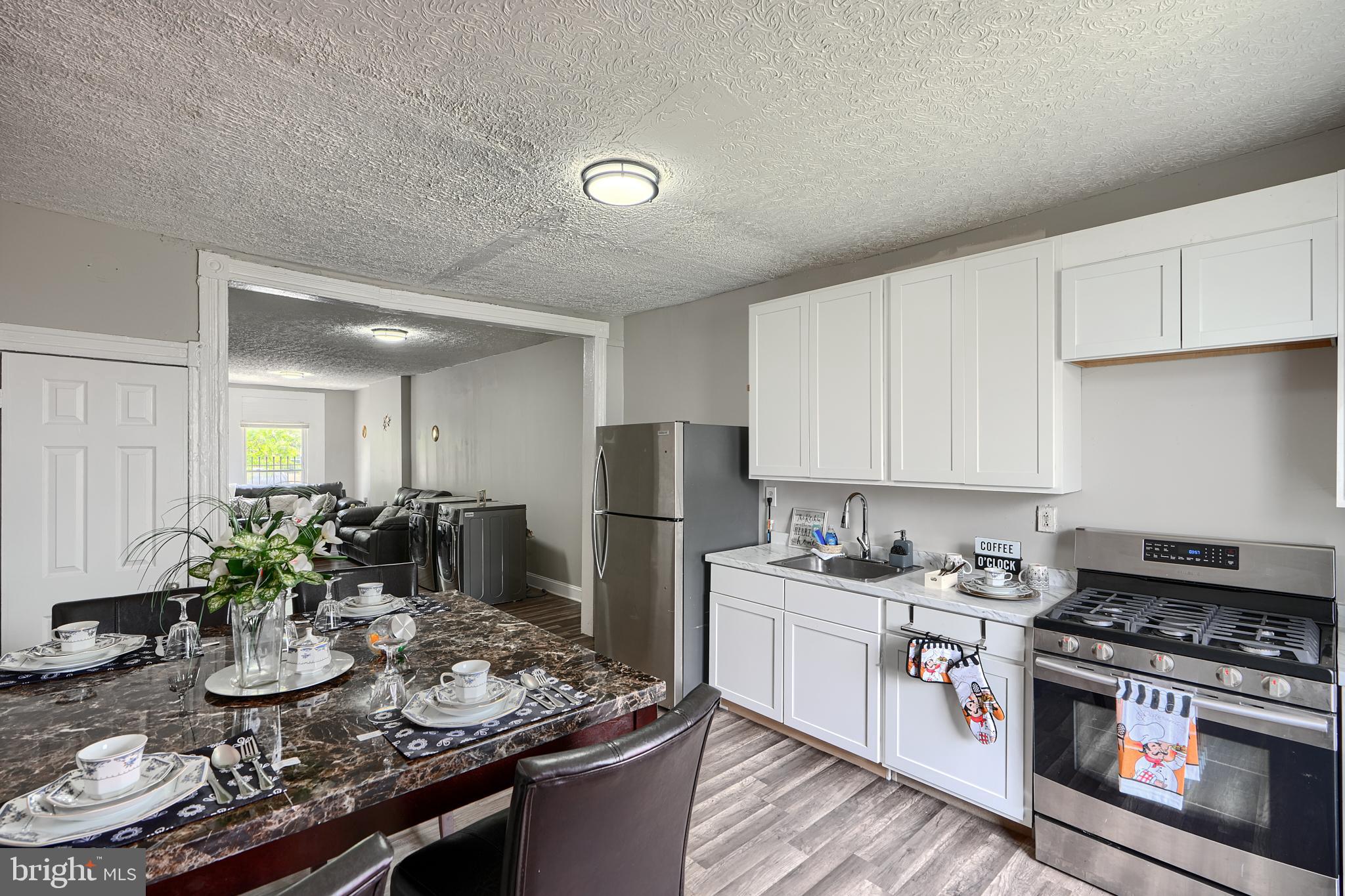 MADISON EASTEND - Residential