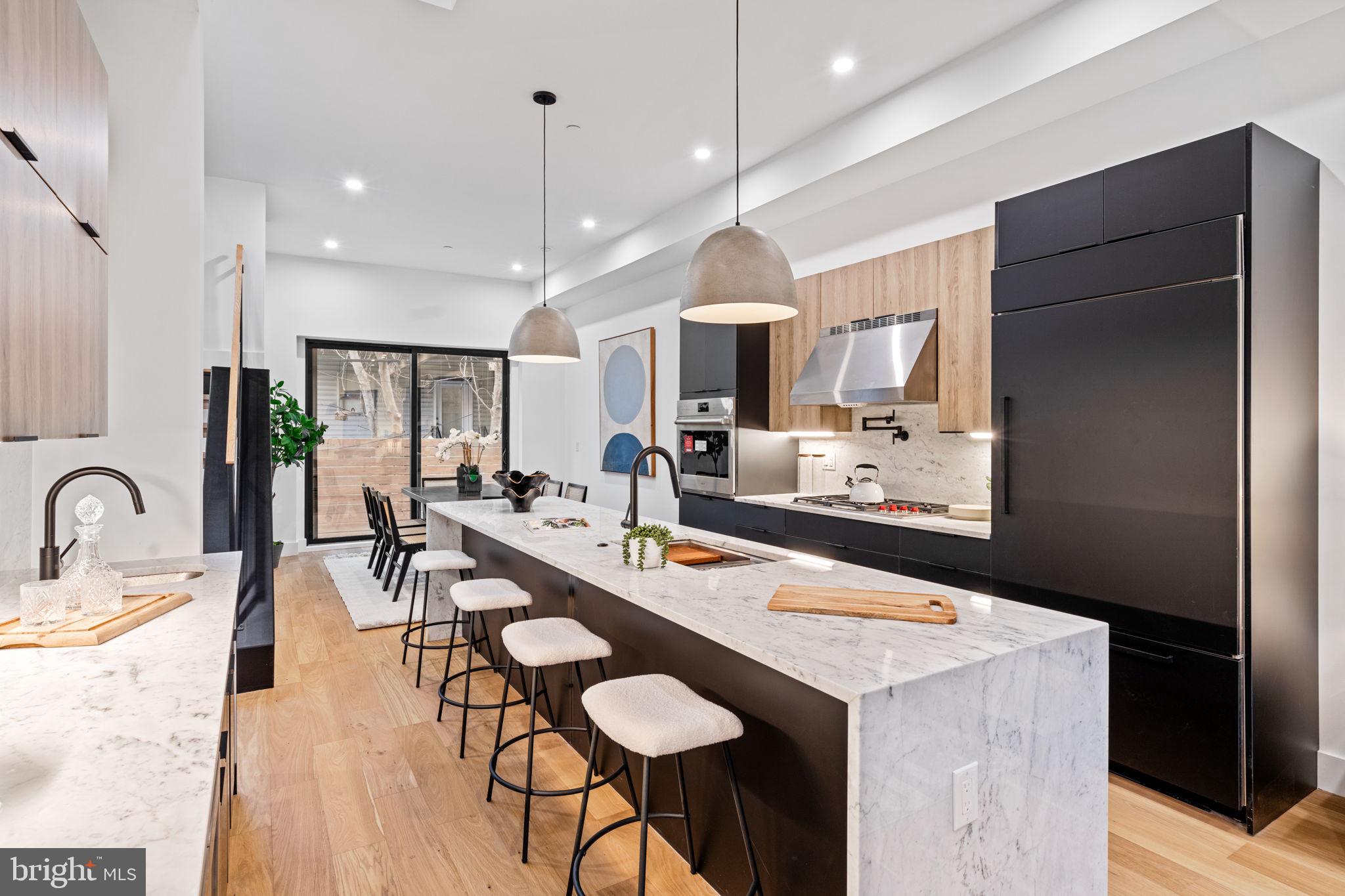 FAIRMOUNT - Residential