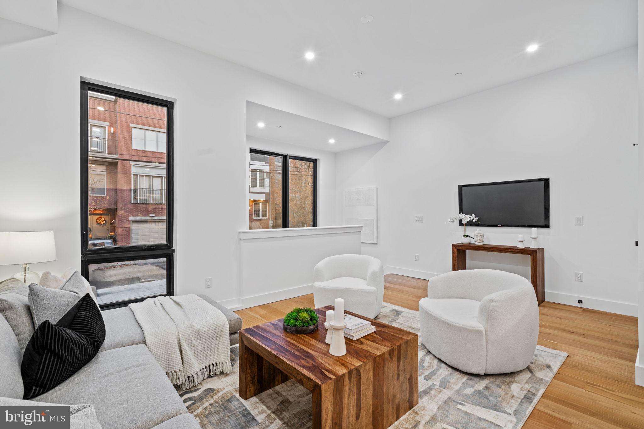 FAIRMOUNT - Residential