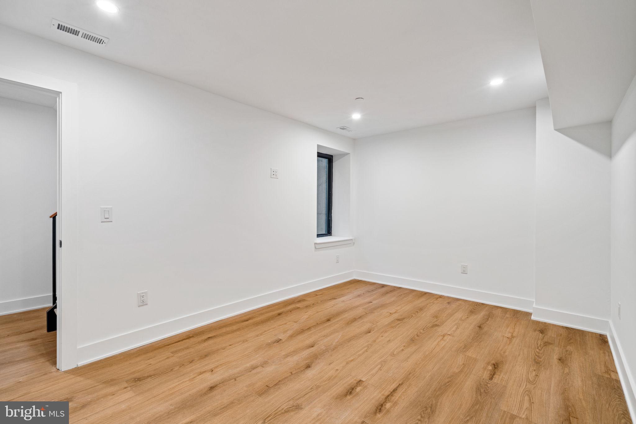 FAIRMOUNT - Residential