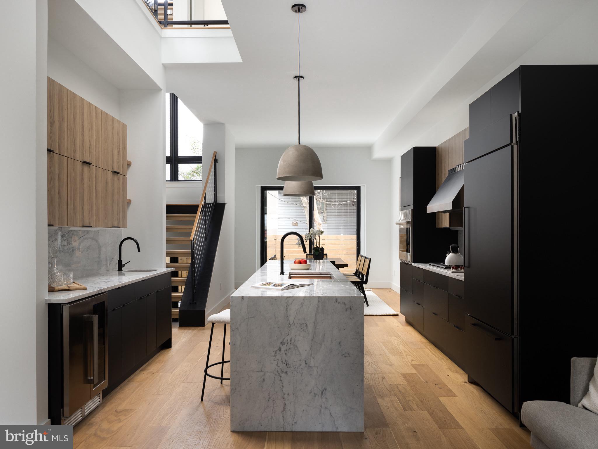 FAIRMOUNT - Residential