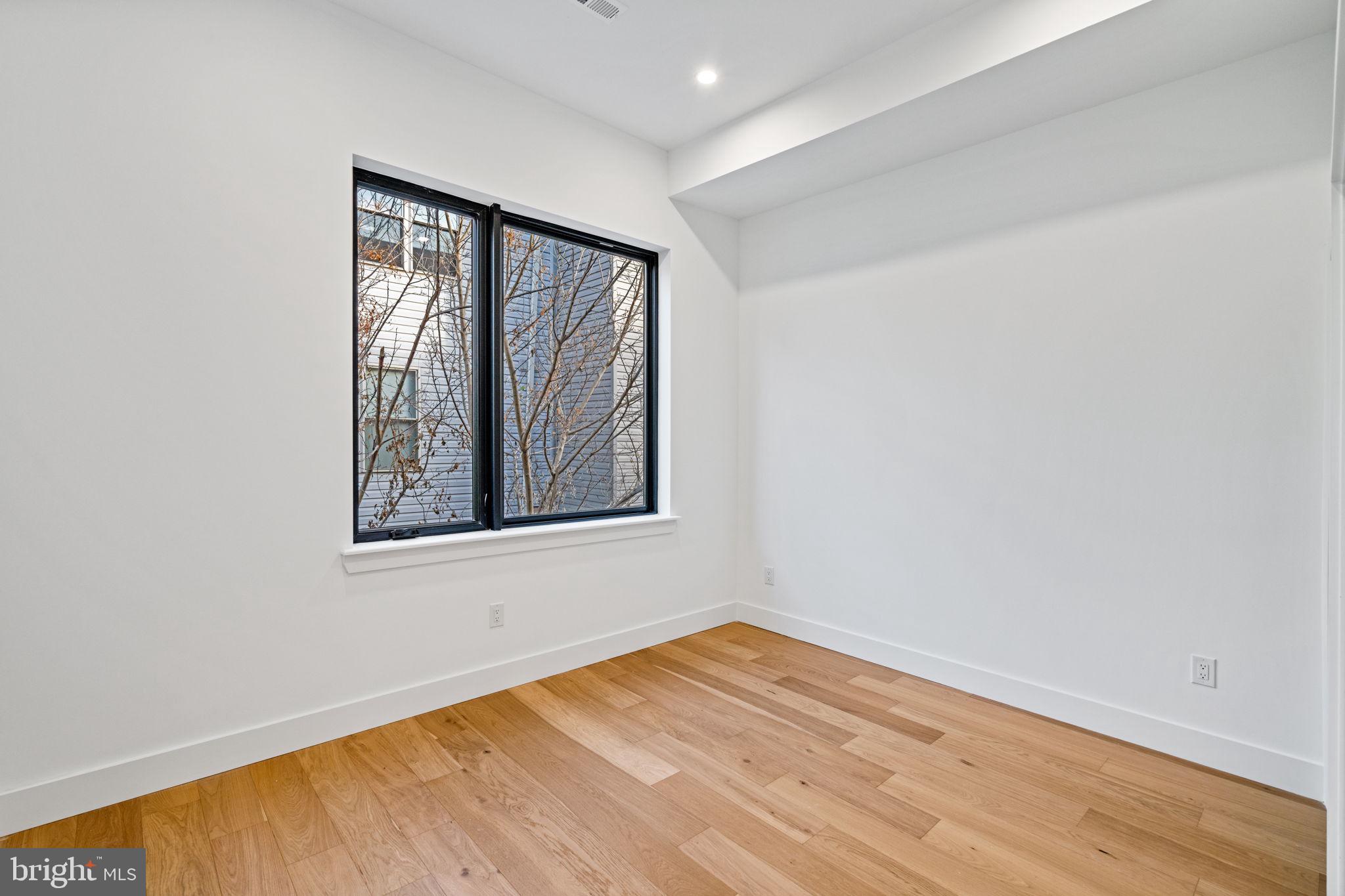 FAIRMOUNT - Residential