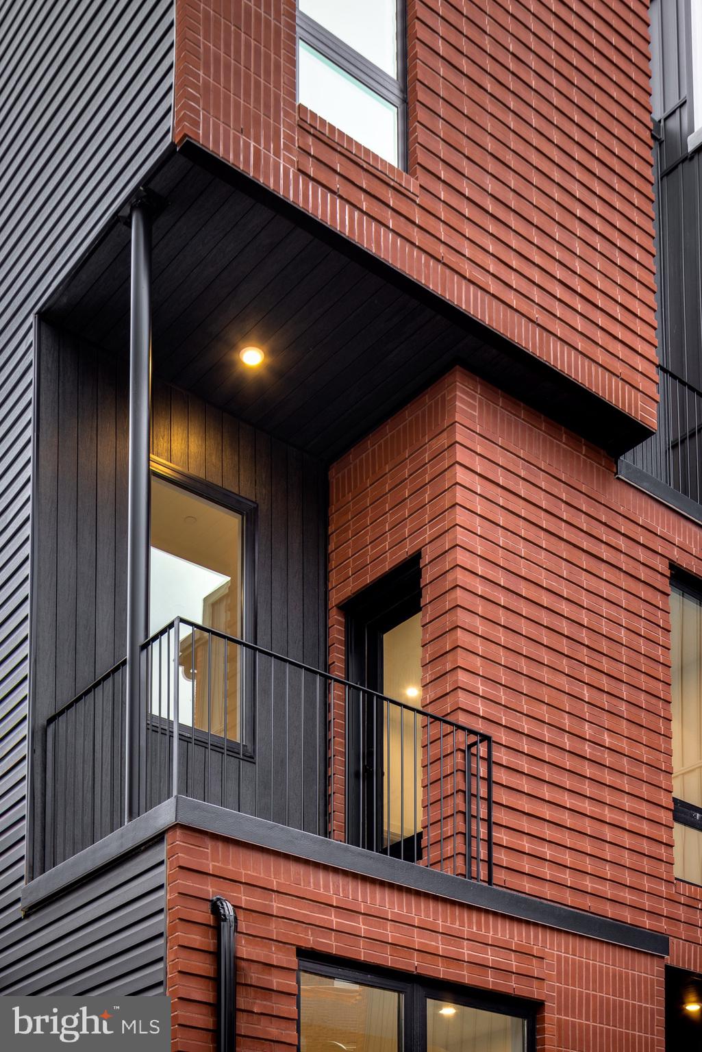 FAIRMOUNT - Residential