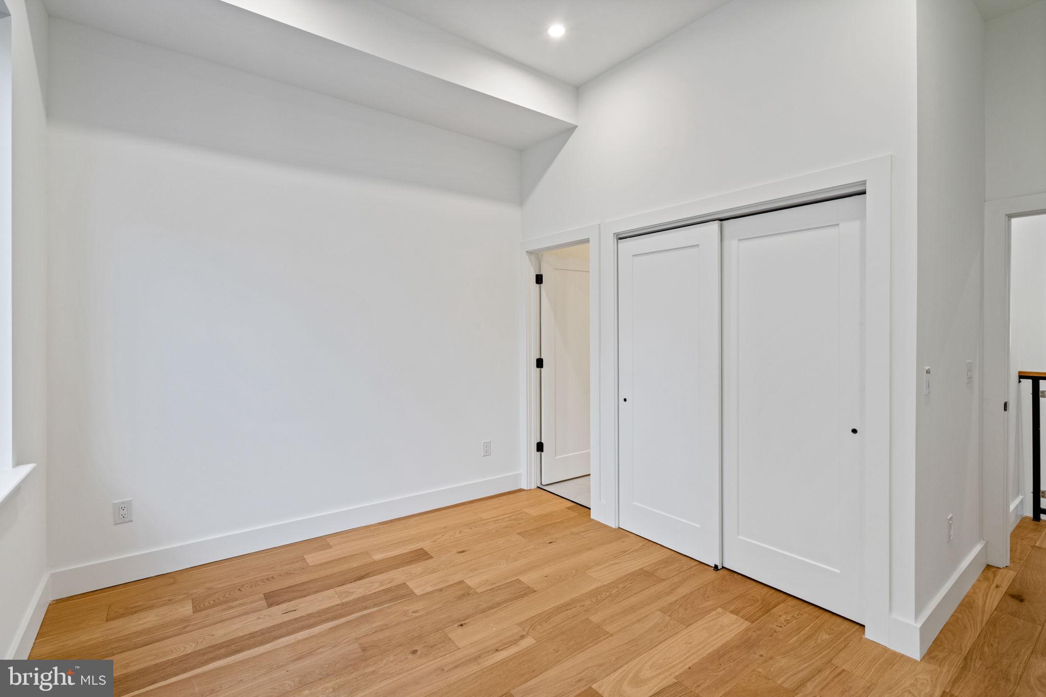 FAIRMOUNT - Residential