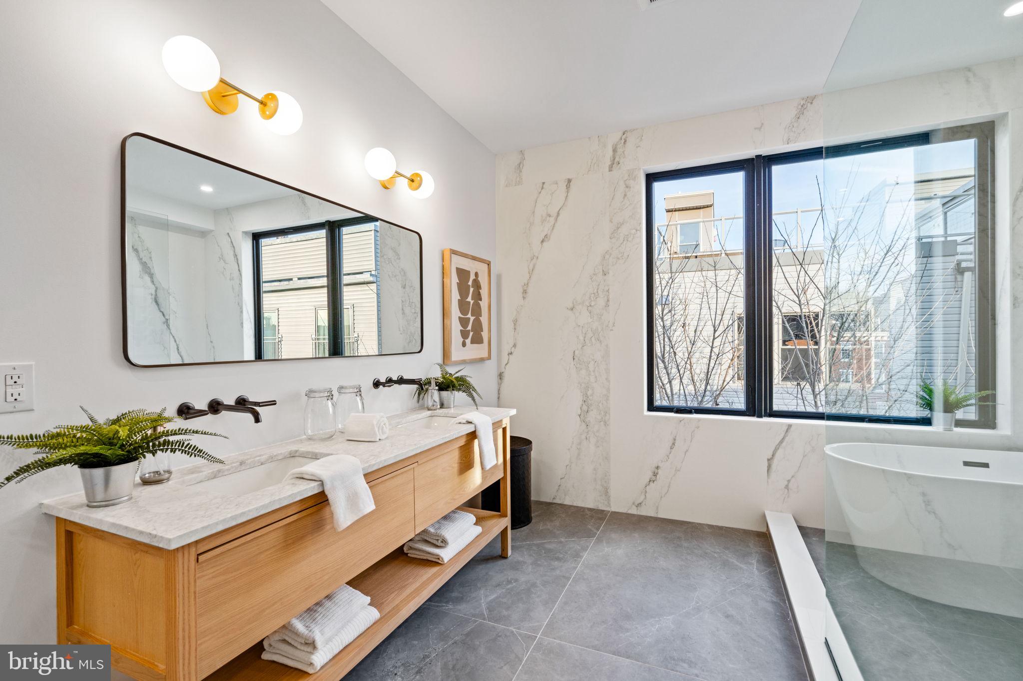 FAIRMOUNT - Residential