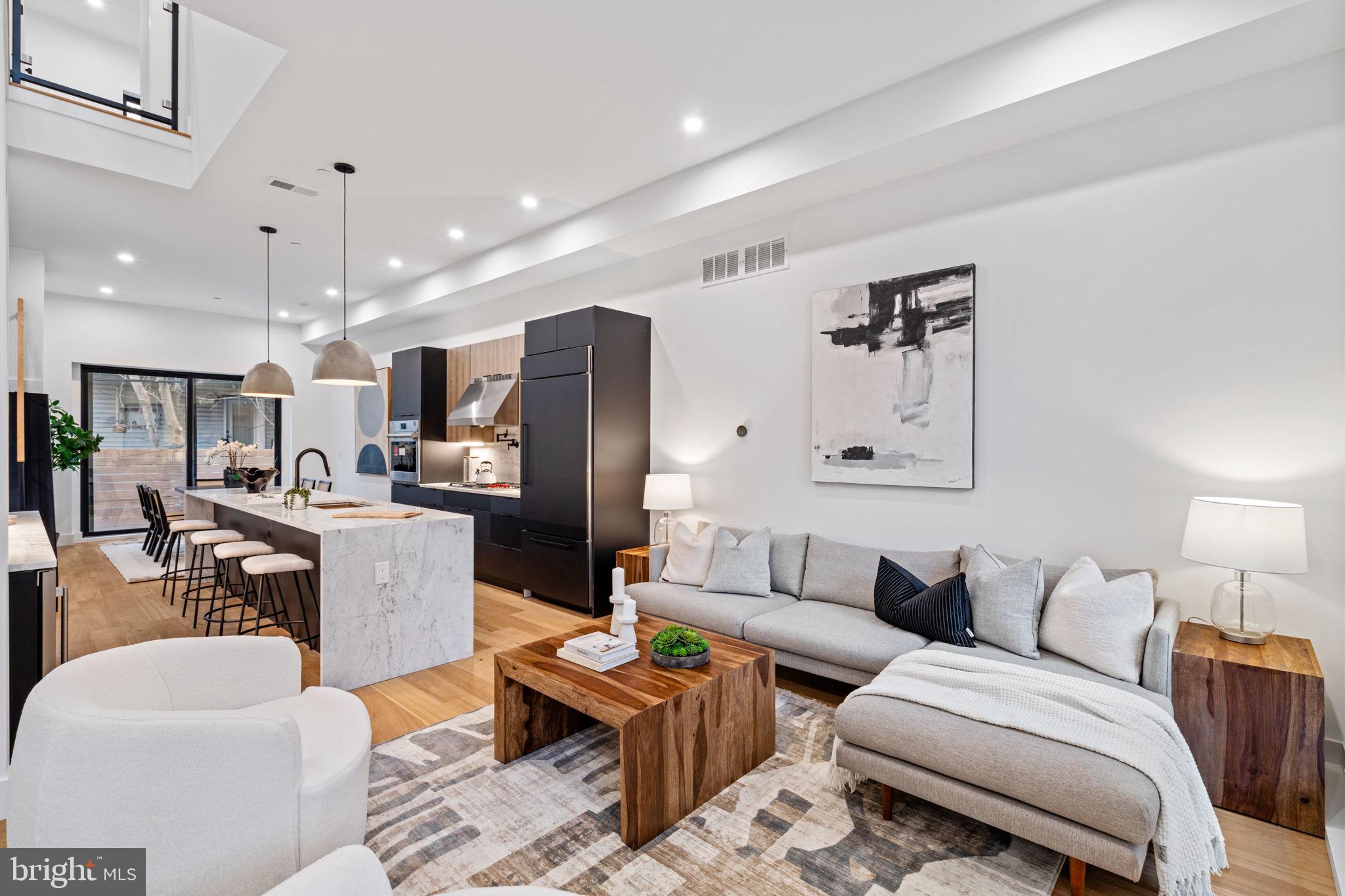 FAIRMOUNT - Residential