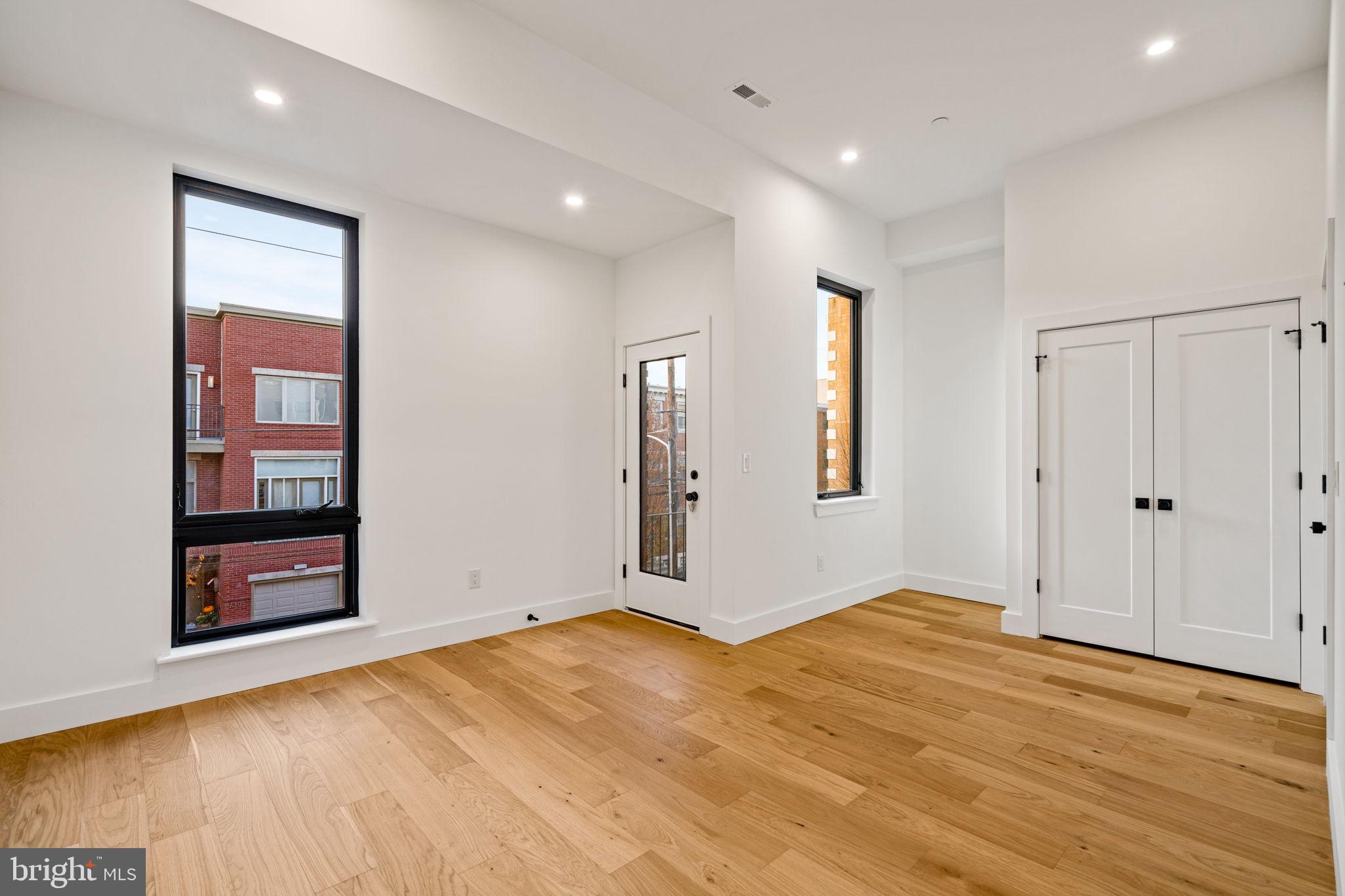 FAIRMOUNT - Residential