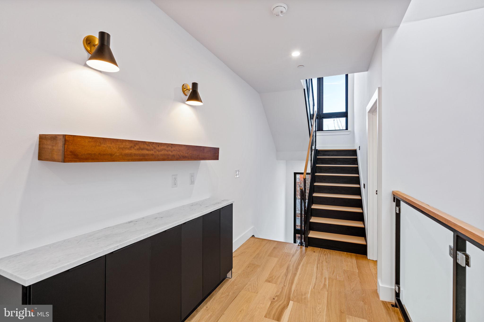 FAIRMOUNT - Residential