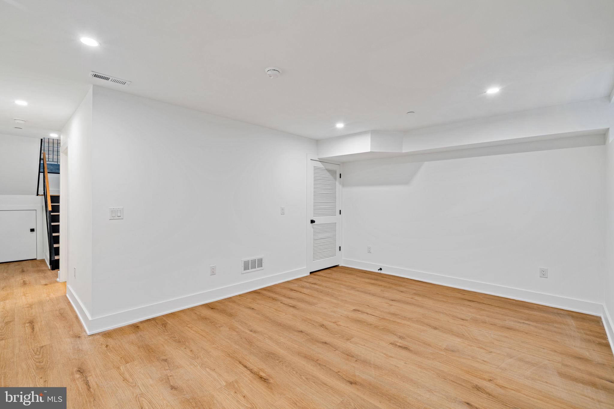 FAIRMOUNT - Residential