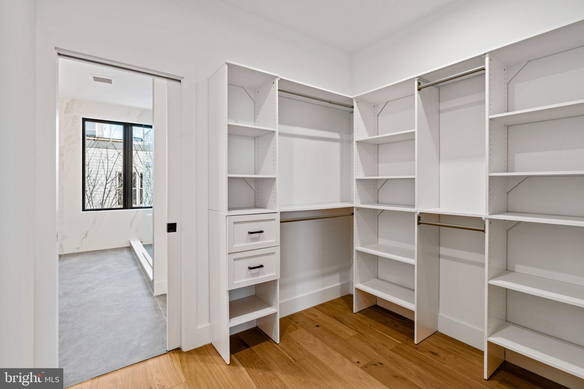 FAIRMOUNT - Residential