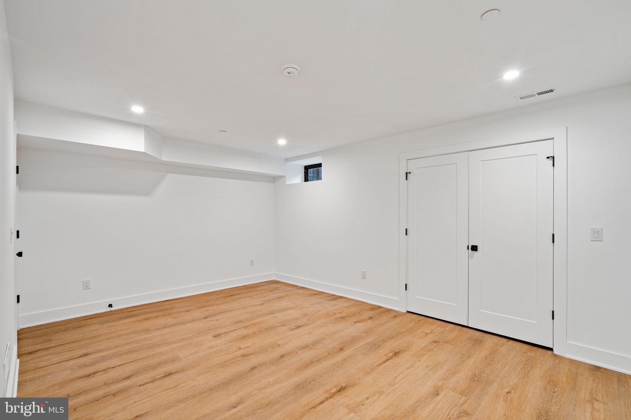 FAIRMOUNT - Residential