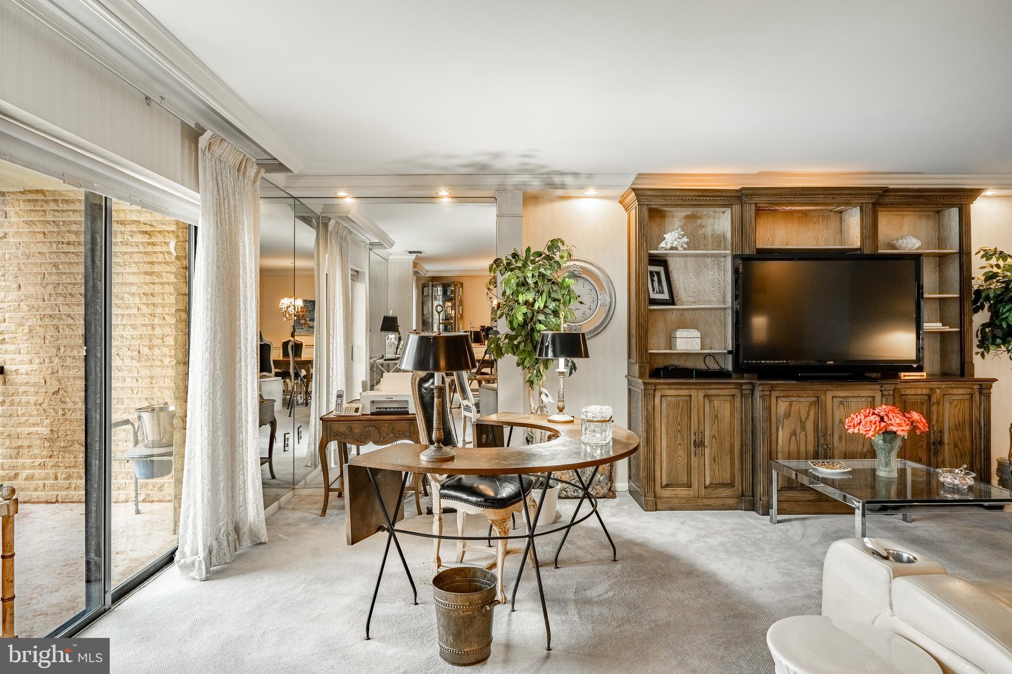 VALLEY FORGE TOWER - Residential