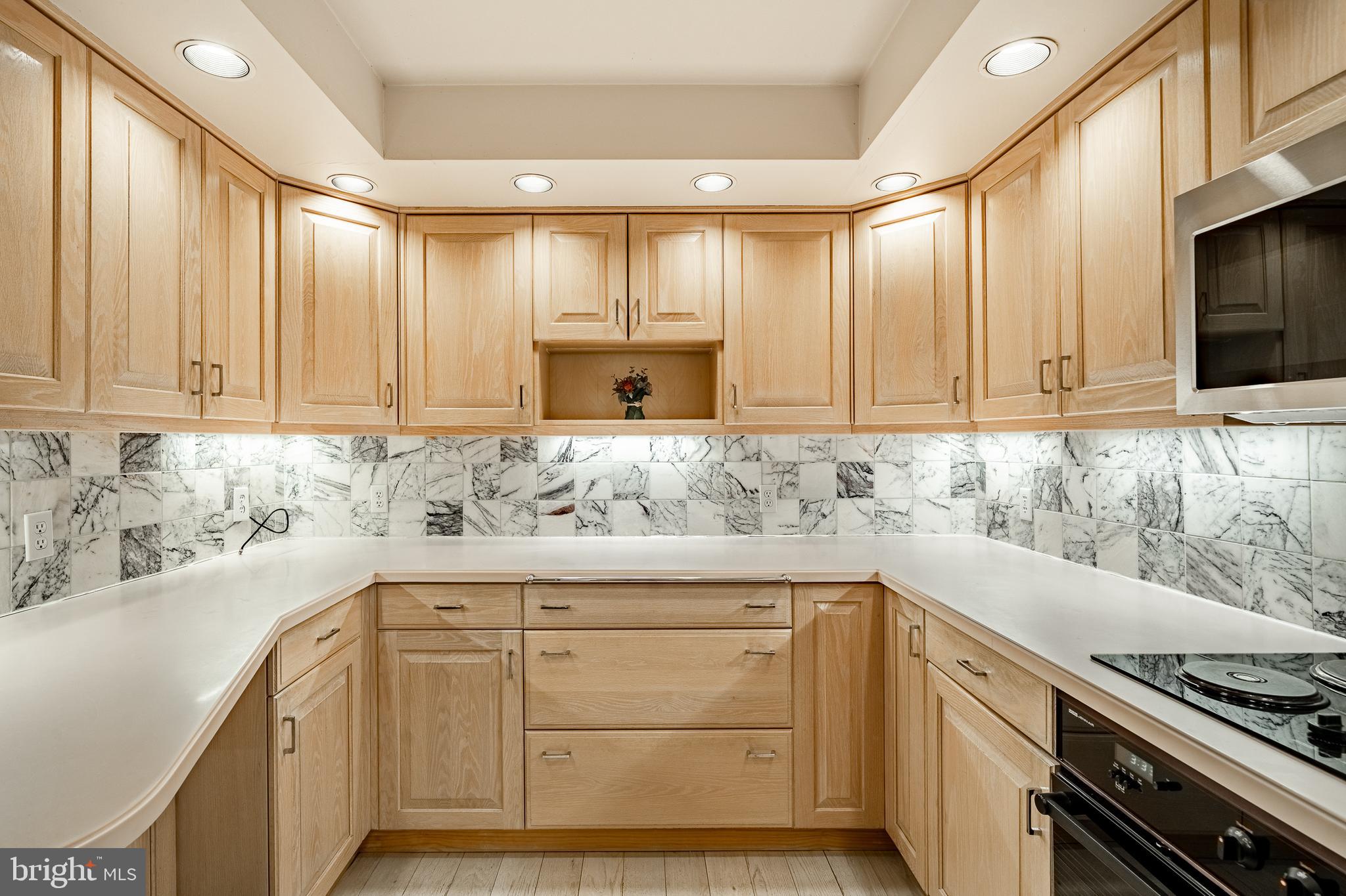 VALLEY FORGE TOWER - Residential