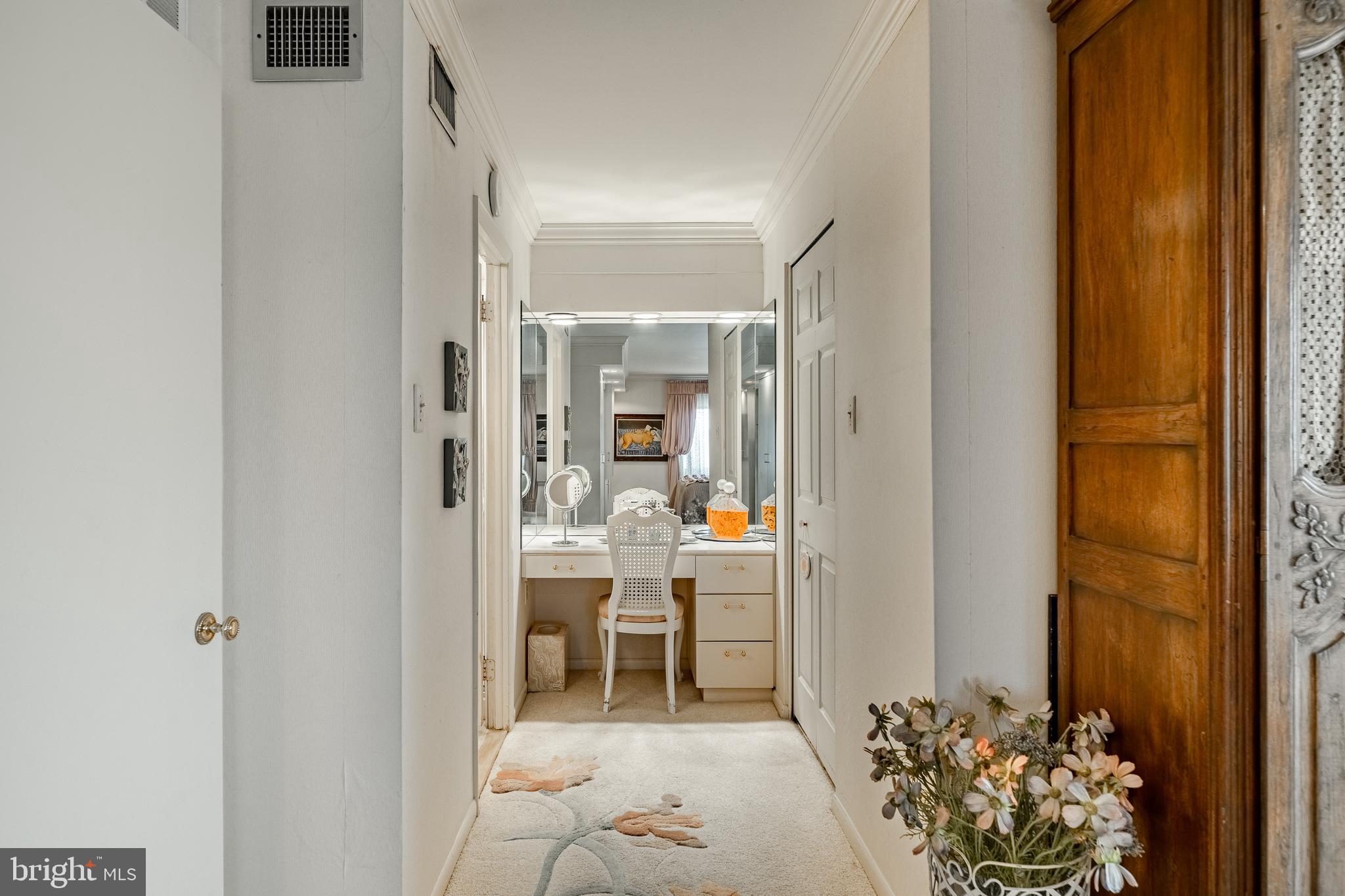 VALLEY FORGE TOWER - Residential