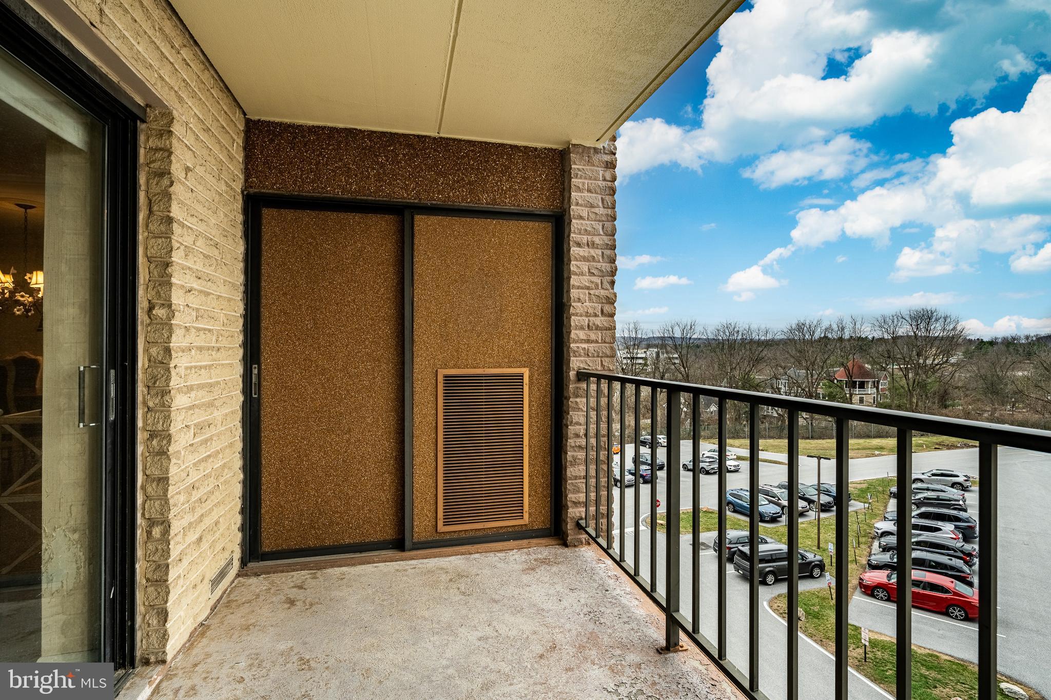 VALLEY FORGE TOWER - Residential