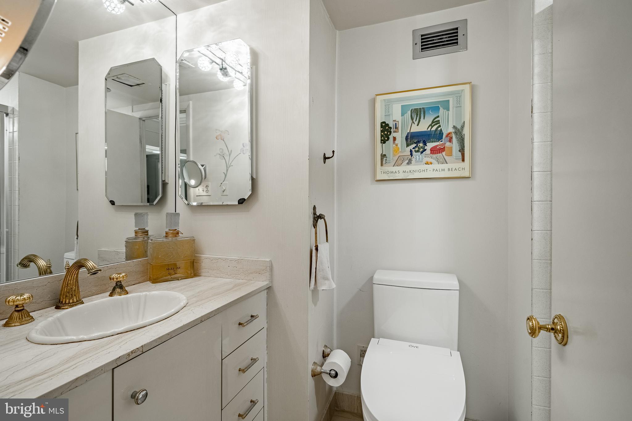 VALLEY FORGE TOWER - Residential