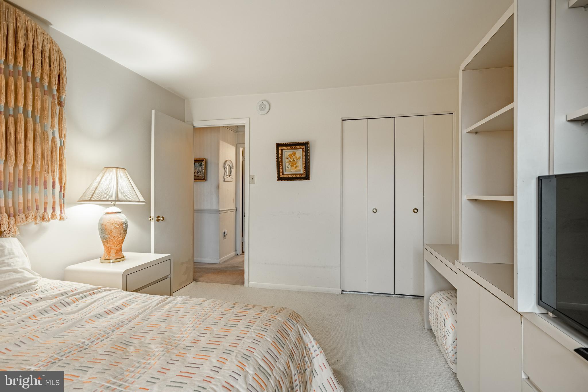 VALLEY FORGE TOWER - Residential